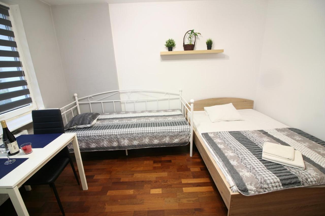 Apartamenty Varsovie Twarda City Varsóvia Exterior foto