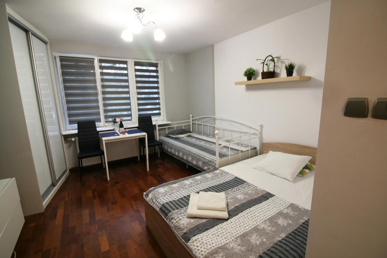 Apartamenty Varsovie Twarda City Varsóvia Exterior foto